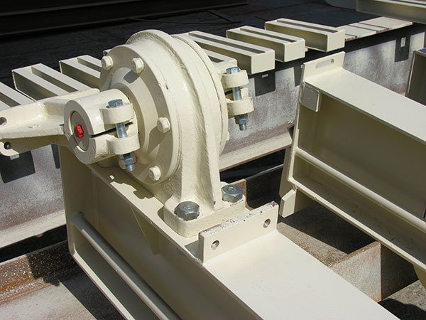 1576910463568512.jpg 抽油機(jī)尾軸承座3.jpg